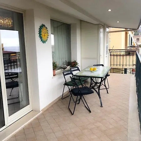 Appartamento Atticus Giardini Naxos