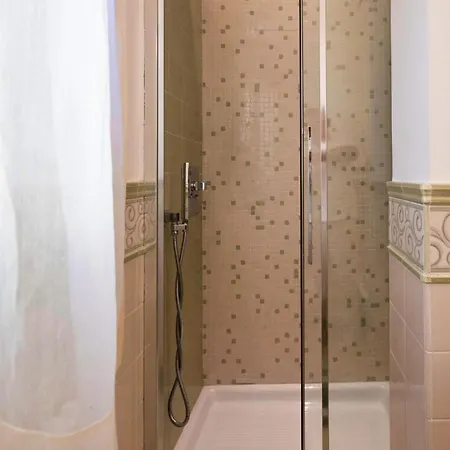 Apartament Atticus *
